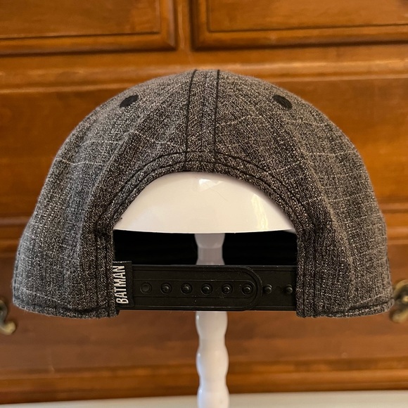 Batman DC Comics Original SnapBack Cap - Picture 5 of 13